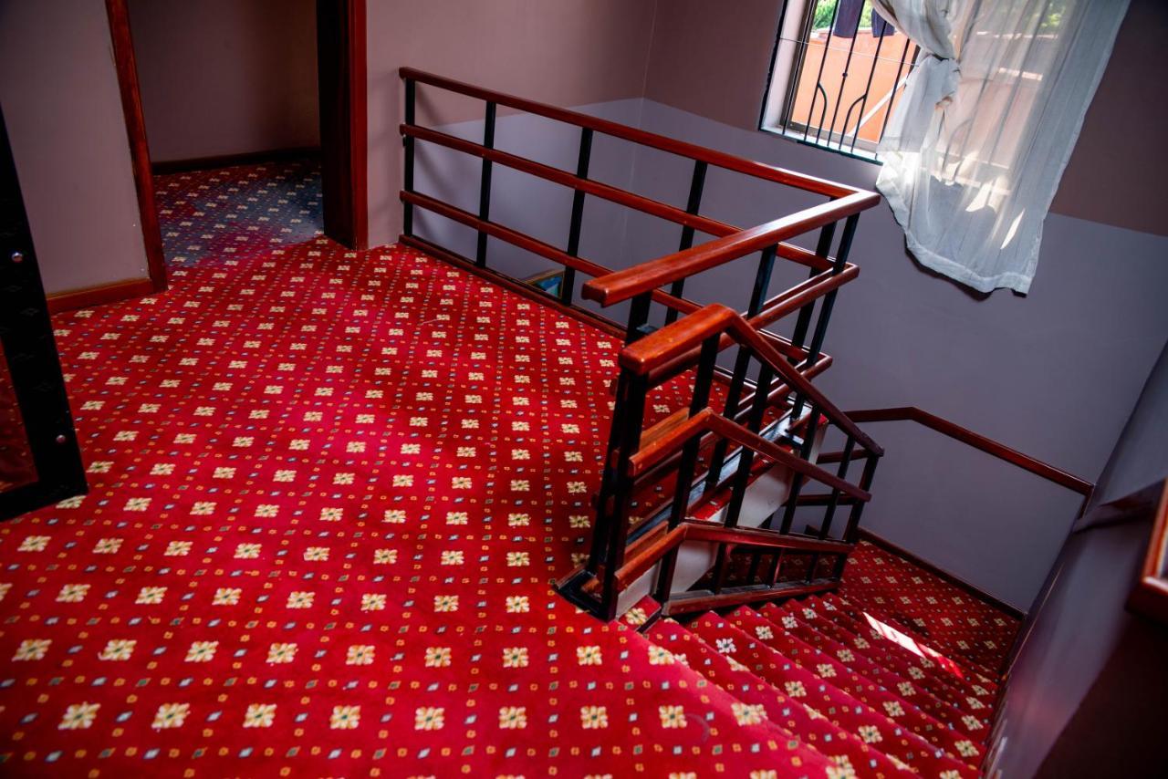 Lush Garden Business Hotel Arusha Exterior foto