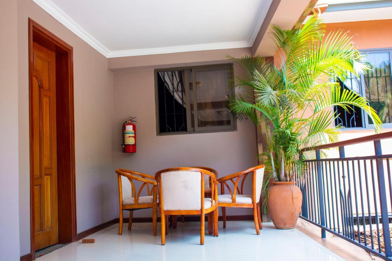 Lush Garden Business Hotel Arusha Exterior foto