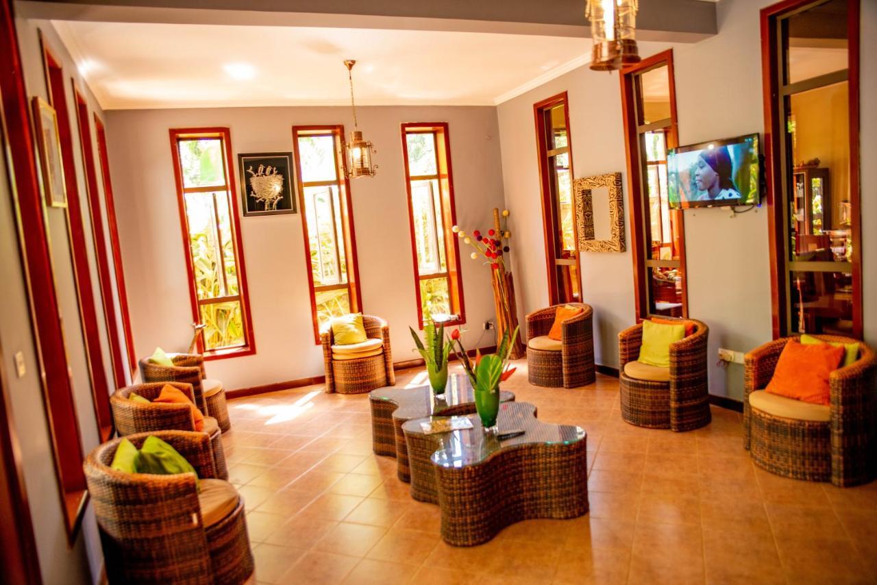 Lush Garden Business Hotel Arusha Exterior foto